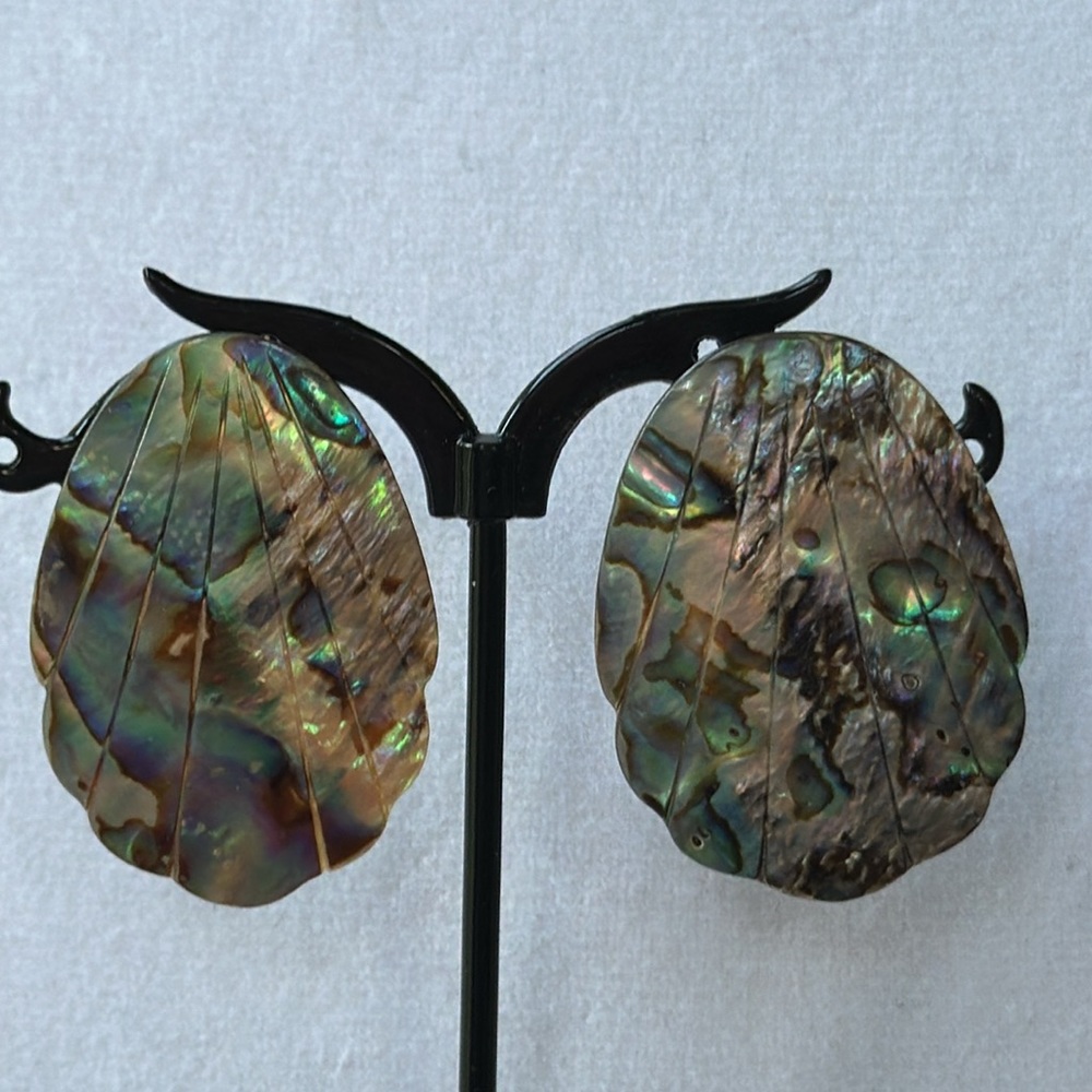 Vintage Abalone Shell Clip On Earrings - Picture 5 of 8
